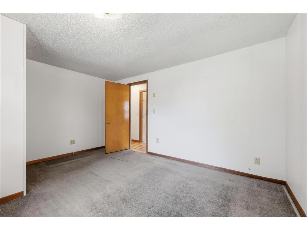 621 19th Street N Moorhead MN 56560 7076165 image20
