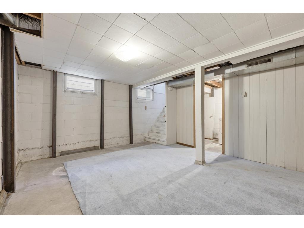 621 19th Street N Moorhead MN 56560 7076165 image25
