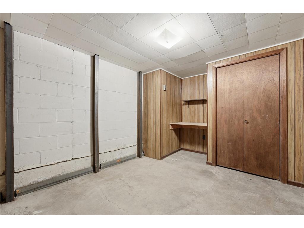 621 19th Street N Moorhead MN 56560 7076165 image26