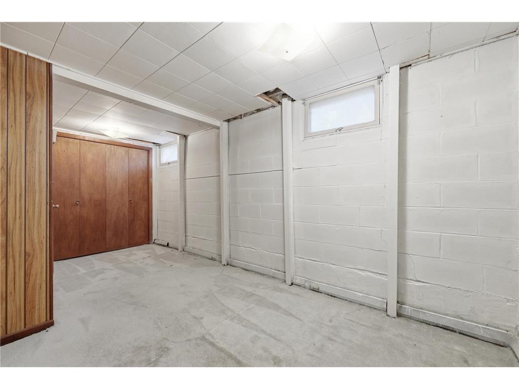 621 19th Street N Moorhead MN 56560 7076165 image28