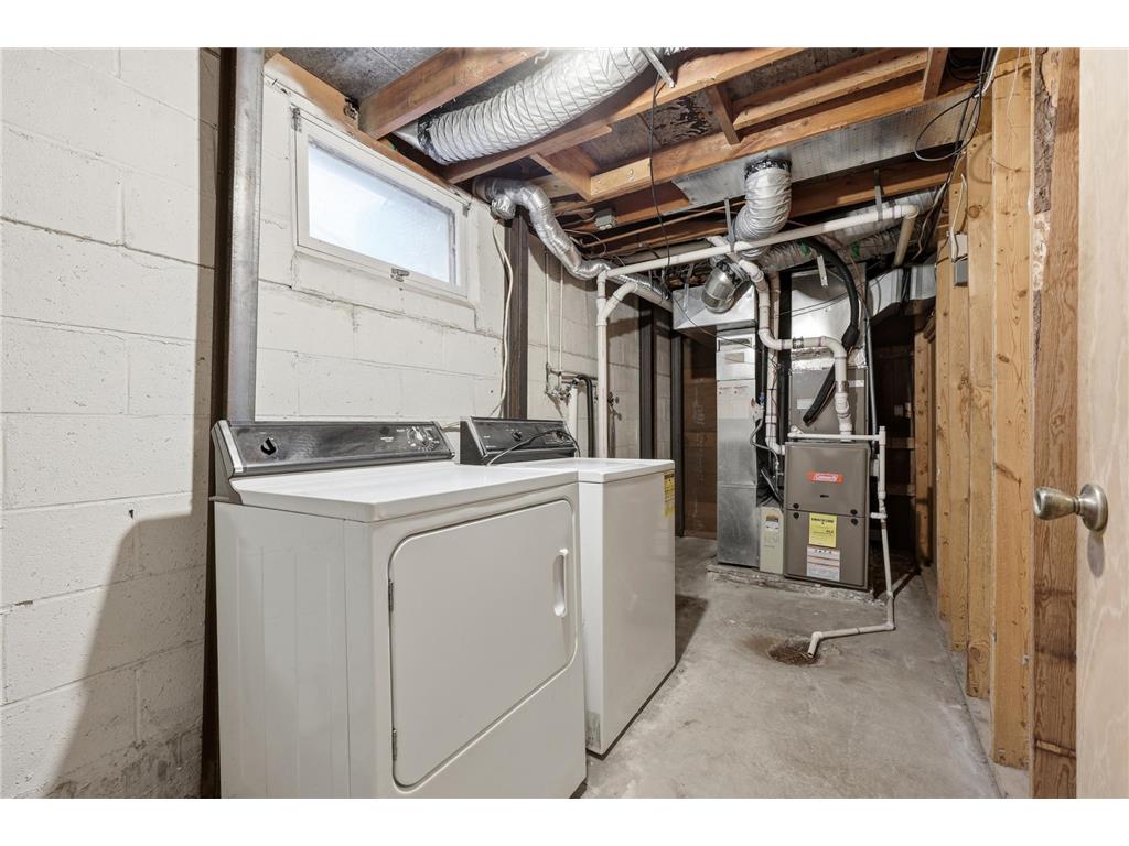 621 19th Street N Moorhead MN 56560 7076165 image30