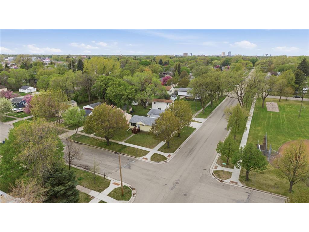 621 19th Street N Moorhead MN 56560 7076165 image34