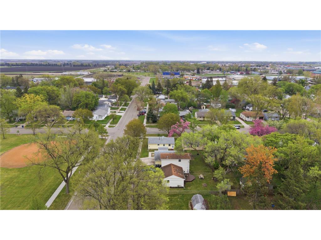 621 19th Street N Moorhead MN 56560 7076165 image39