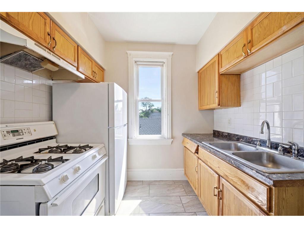 621 E 36th Street Minneapolis MN 55407 7085401 image4