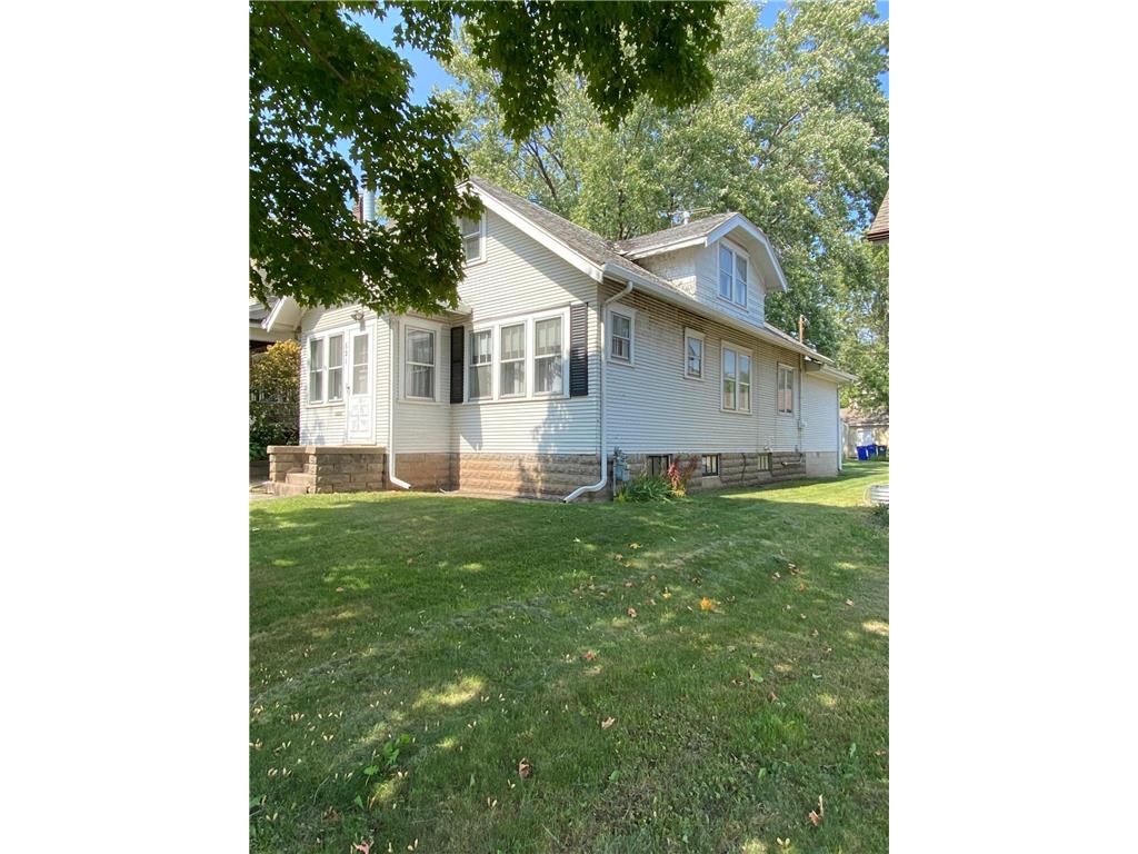 621 Hawthorne Avenue E Saint Paul MN 55130 6429116 image1