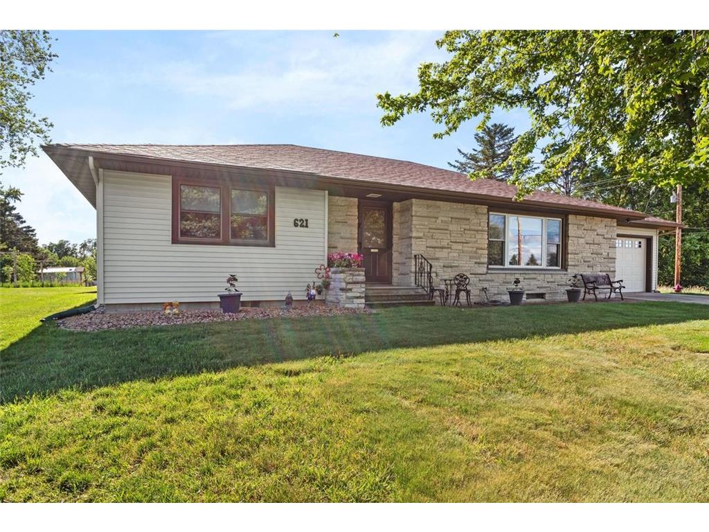 621 Main Street N Lonsdale MN 55046 7091101 image1