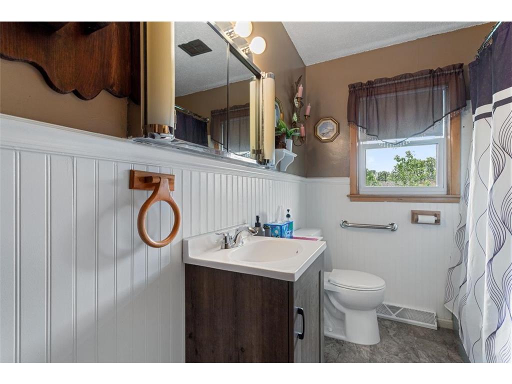 621 Main Street N Lonsdale MN 55046 7091101 image13