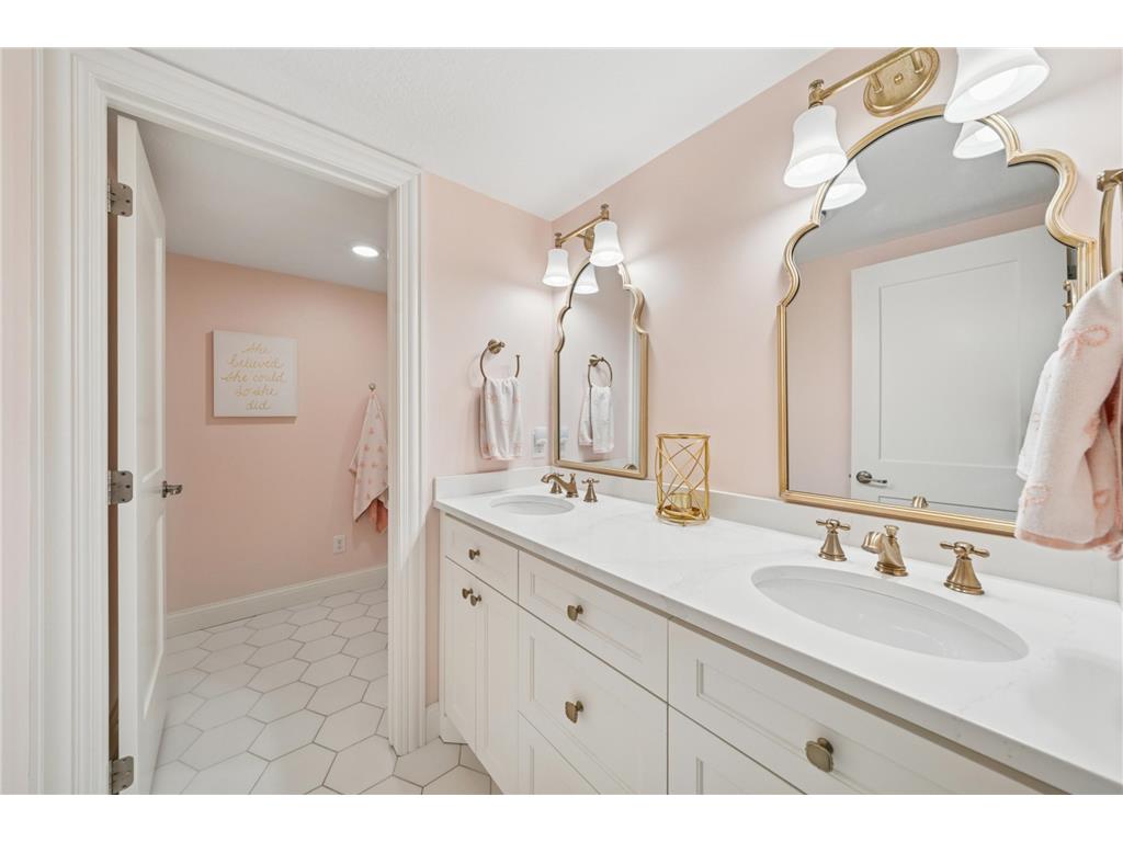 621 Mallalieu Drive Hudson WI 54016 - Mallalieu Lake 6768246 image39