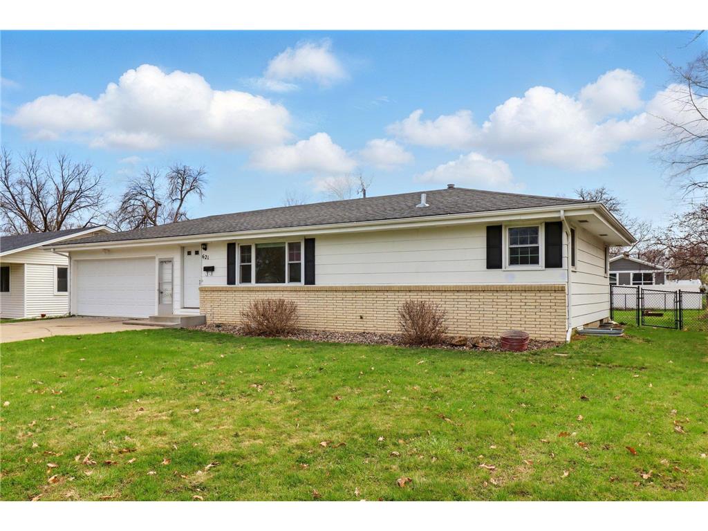 621 Monroe Street S Shakopee MN 55379 6709819 image1