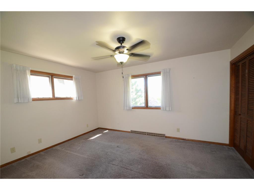 621 W Crescent Lane Litchfield MN 55355 7071068 image16
