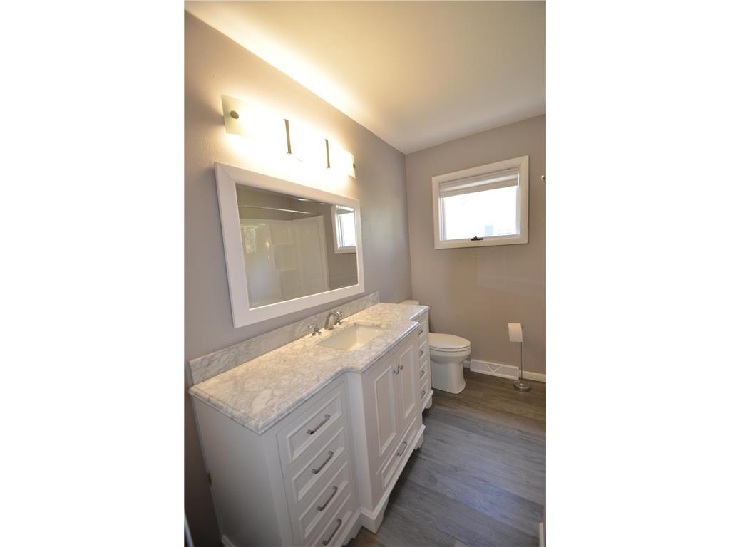 621 W Crescent Lane Litchfield MN 55355 7071068 image17