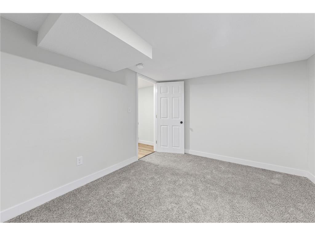 621 White Bear Avenue N Saint Paul MN 55106 7106013 image26