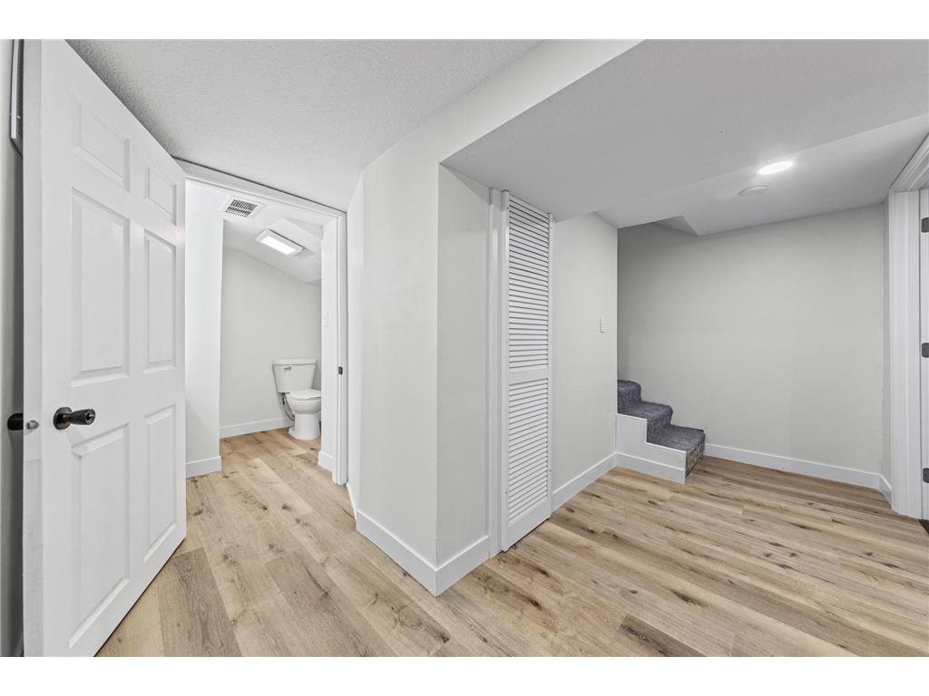 621 White Bear Avenue N Saint Paul MN 55106 7106013 image28