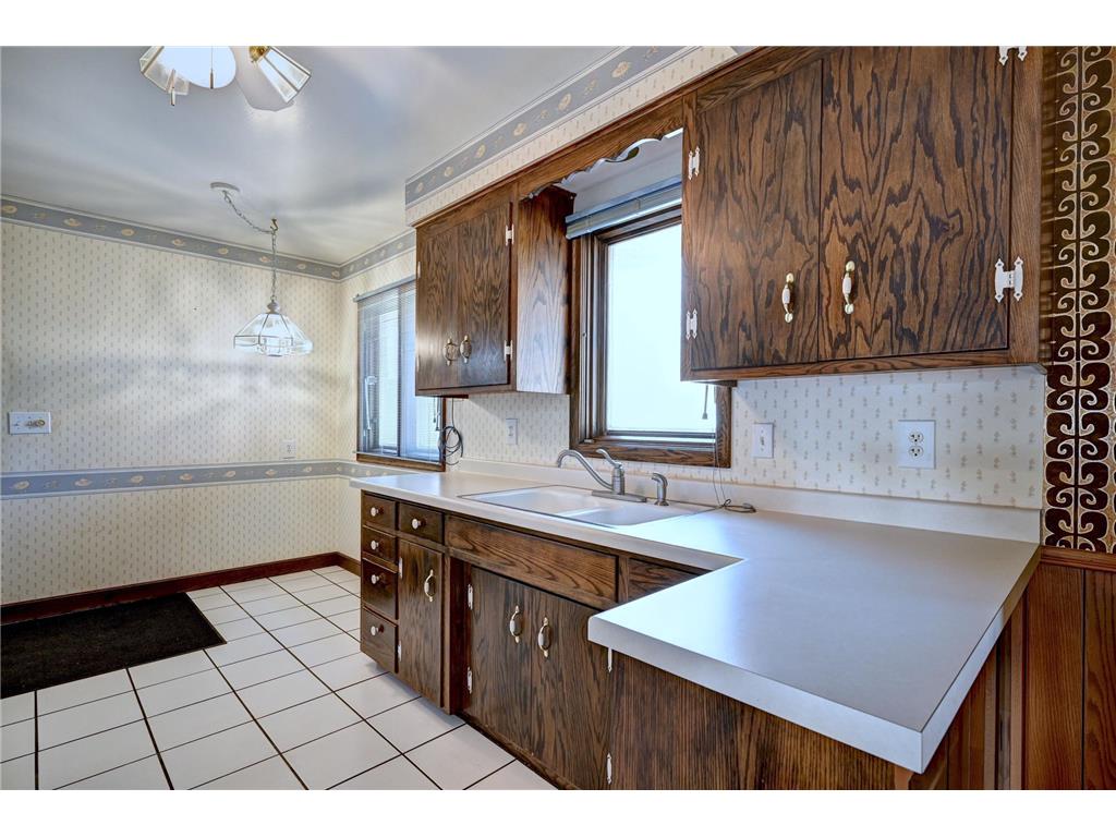 6211 Brooklyn Drive Brooklyn Center MN 55430 7042377 image10