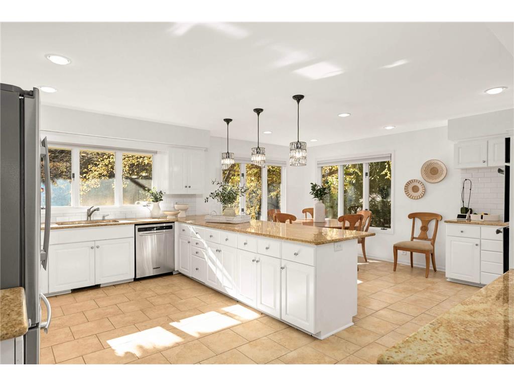 6212 Saint Albans Circle Edina MN 55439 6804472 image14