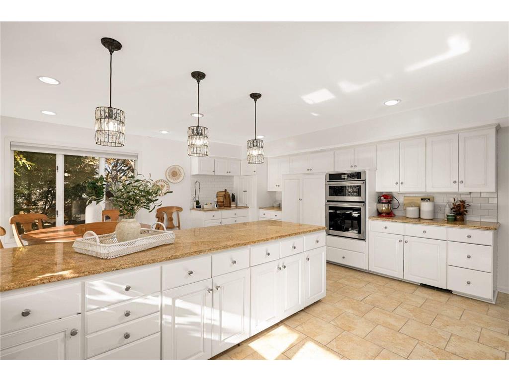 6212 Saint Albans Circle Edina MN 55439 6804472 image16