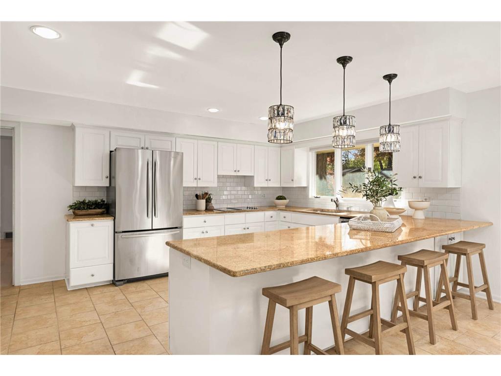 6212 Saint Albans Circle Edina MN 55439 6804472 image17