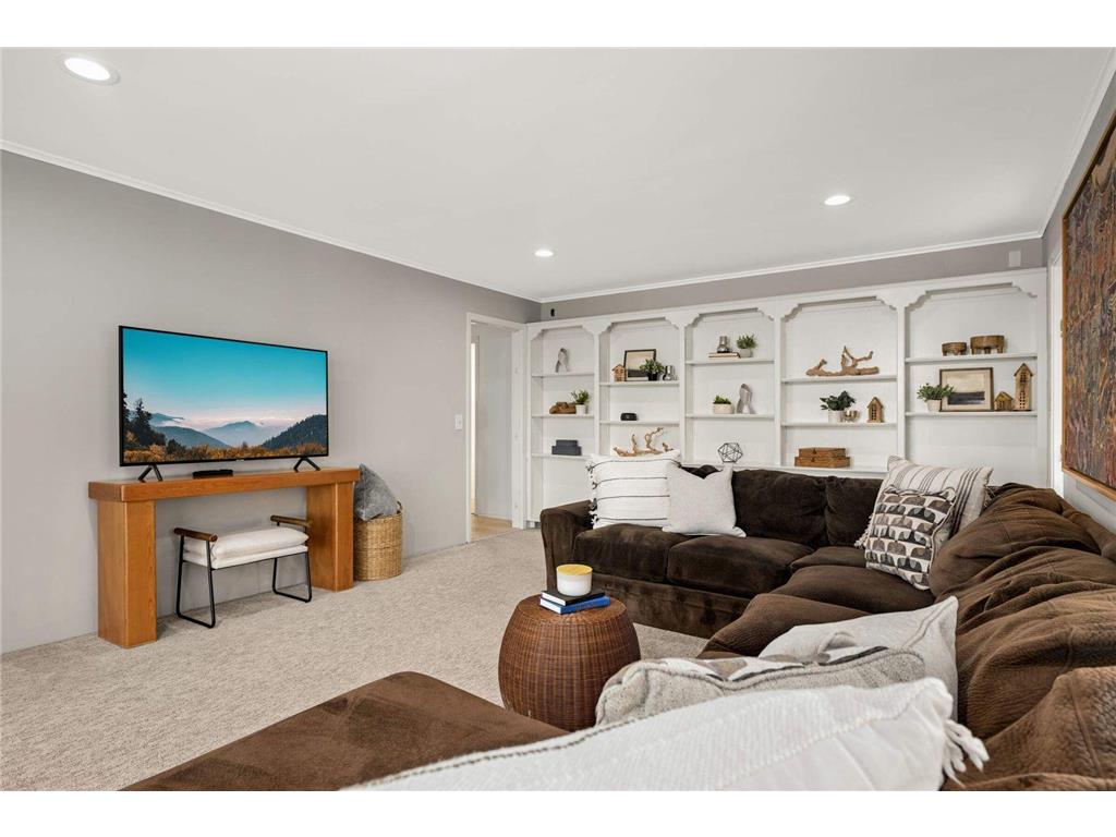 6212 Saint Albans Circle Edina MN 55439 6804472 image20