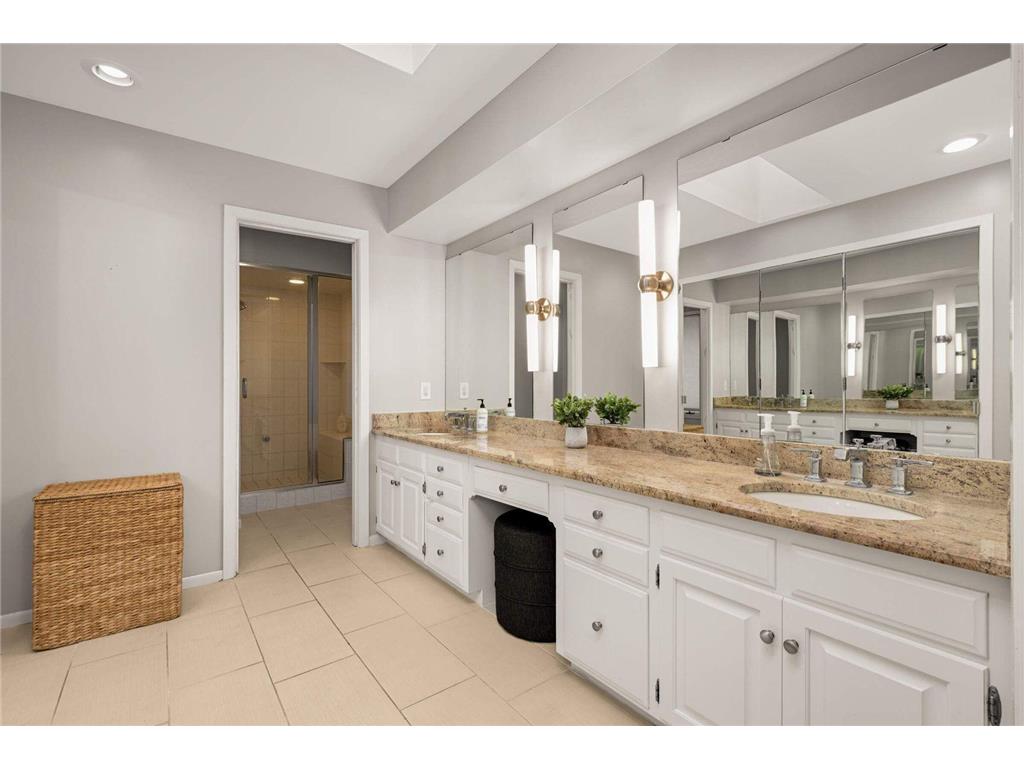 6212 Saint Albans Circle Edina MN 55439 6804472 image23