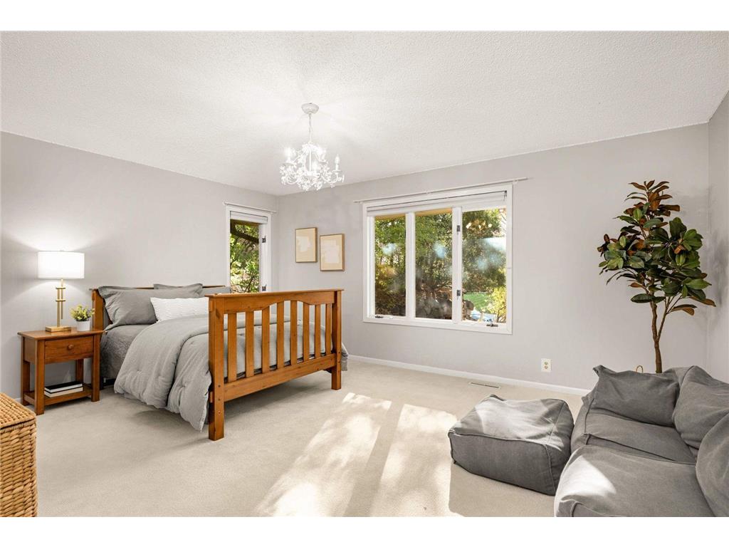 6212 Saint Albans Circle Edina MN 55439 6804472 image25