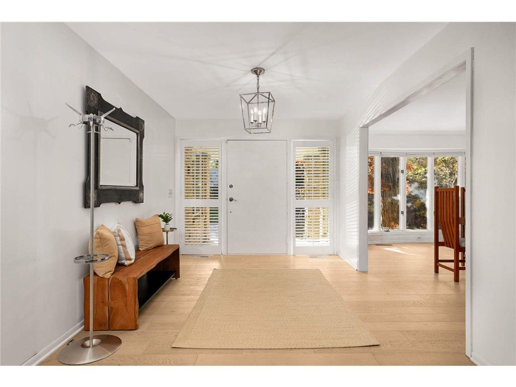 6212 Saint Albans Circle Edina MN 55439 6804472 image4