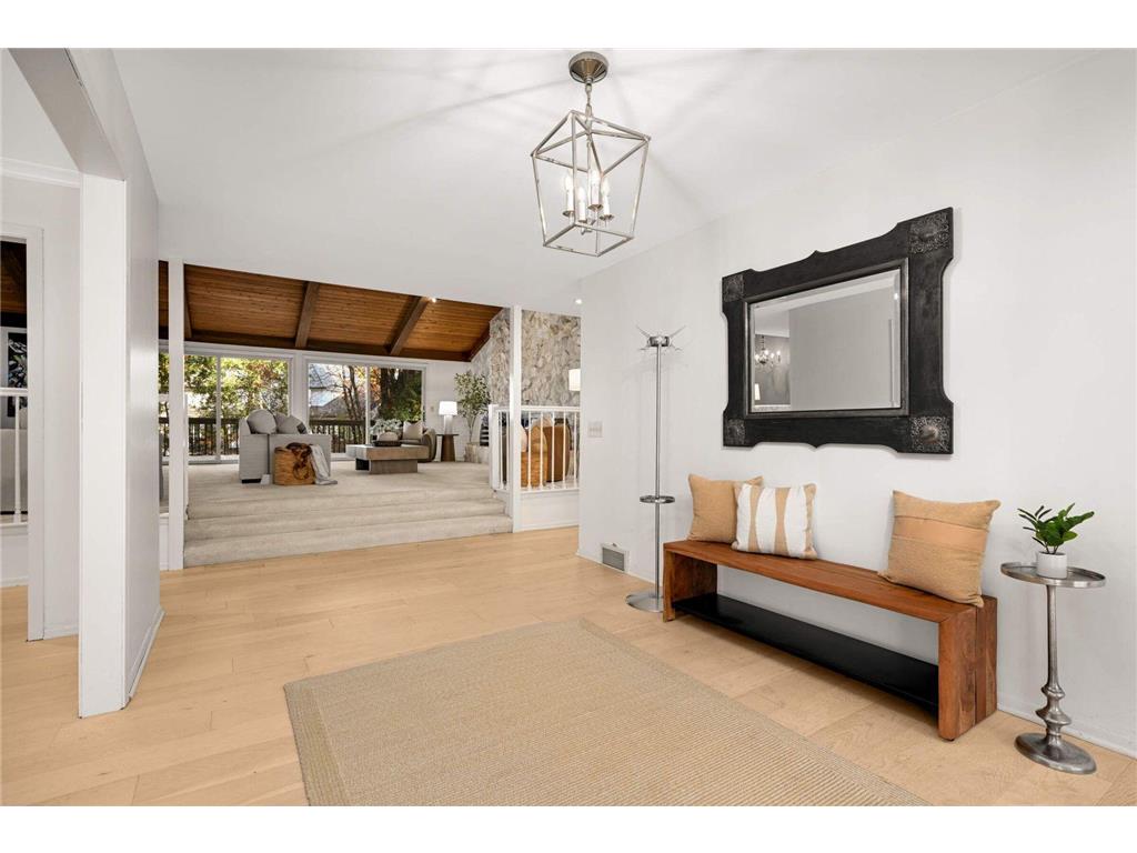 6212 Saint Albans Circle Edina MN 55439 6804472 image5