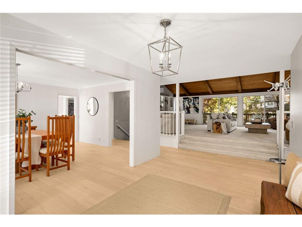 6212 Saint Albans Circle Edina MN 55439 6804472 image6