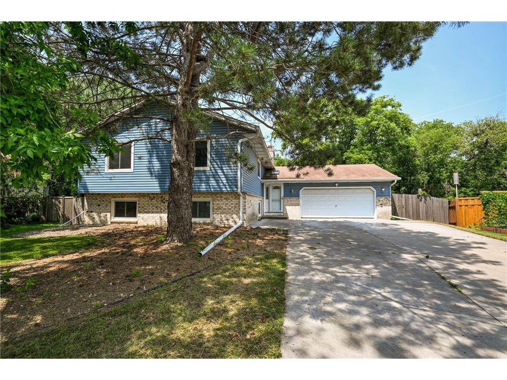 6215 Cavell Avenue N Brooklyn Park MN 55428 6781631 image1