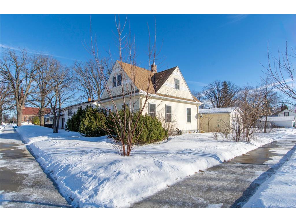 622 1st Street SE Wadena MN 56482 7006780 image1