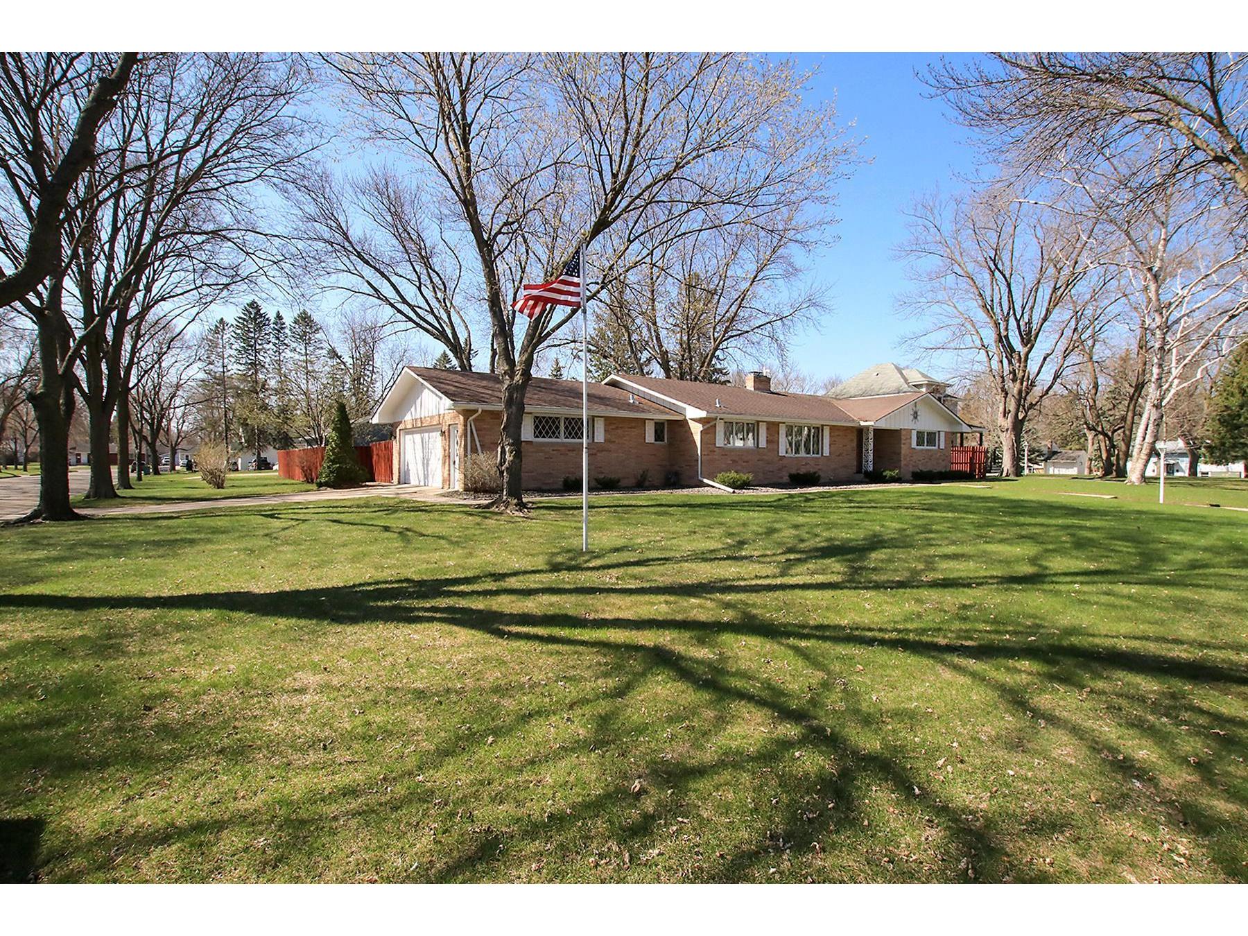 622 E 5th Street Litchfield MN 55355 6110500 image1