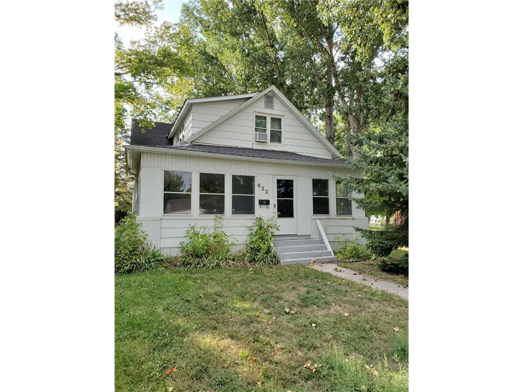 622 S Ash Street Crookston MN 56716 6432410 image1