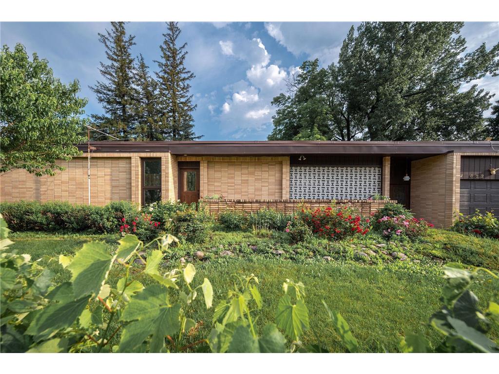 622 Western Avenue Windom MN 56101 6560802 image1