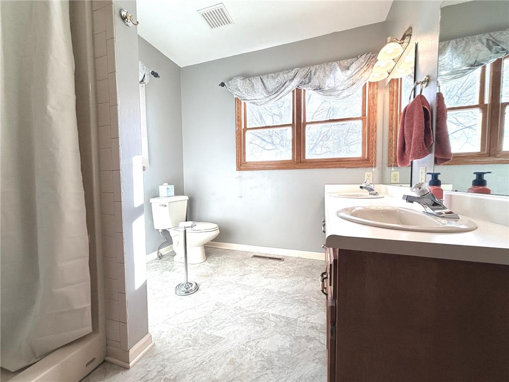 622 Woodcrest Avenue Worthington MN 56187 6806739 image60
