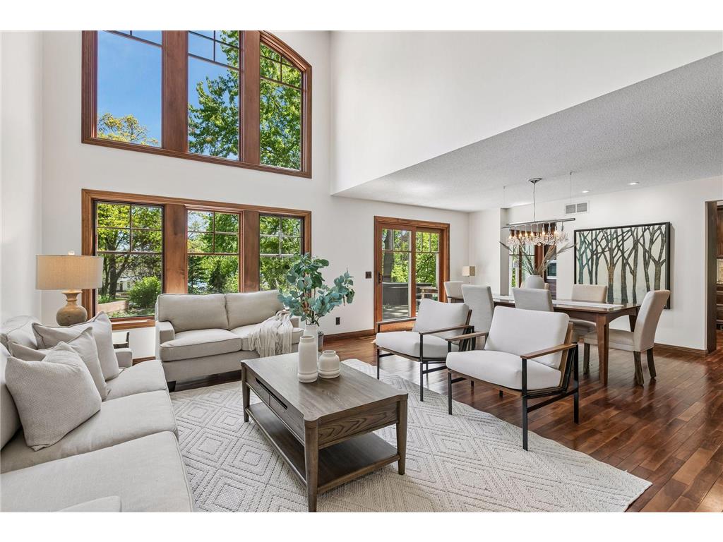 6220 Barberry Circle Chanhassen MN 55331 - Minnewashta 7080449 image1