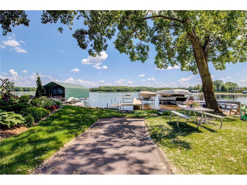6220 Barberry Circle Chanhassen MN 55331 - Minnewashta 7080449 image2