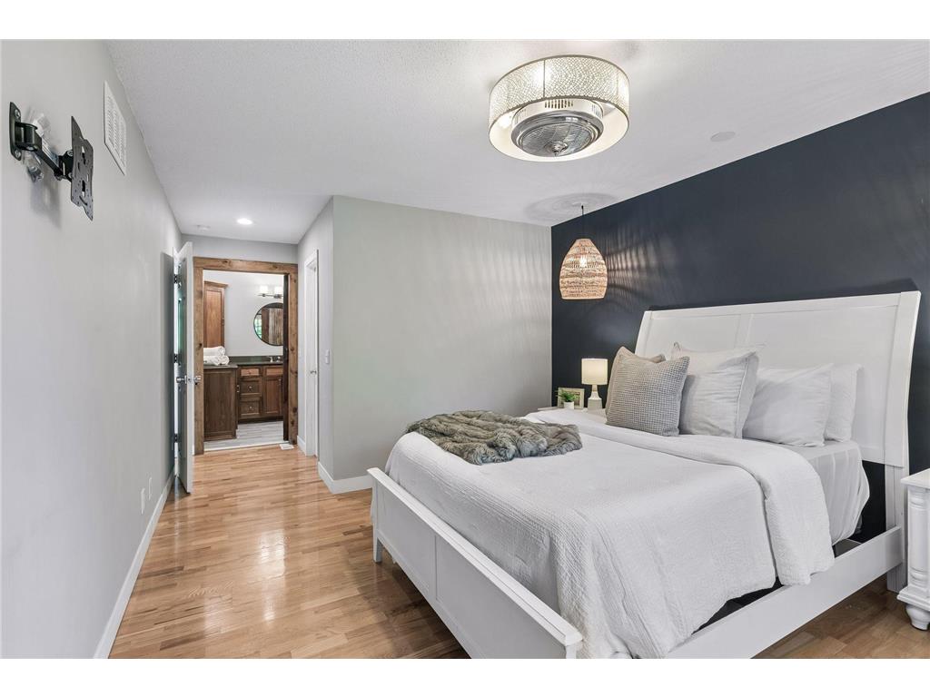6220 Barberry Circle Chanhassen MN 55331 - Minnewashta 7080449 image30