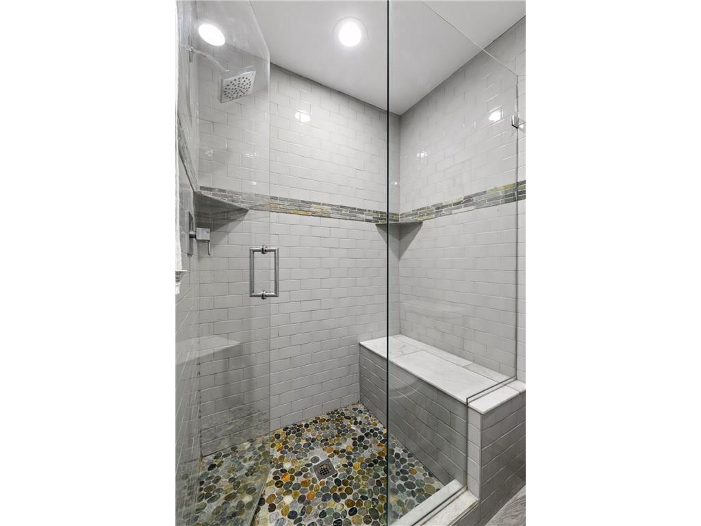 6220 Barberry Circle Chanhassen MN 55331 - Minnewashta 7080449 image32