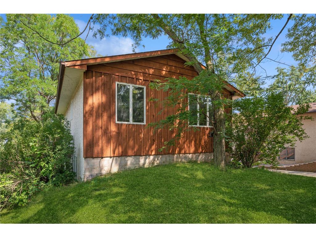 6224 49th Street N Oakdale MN 55128 6423308 image1