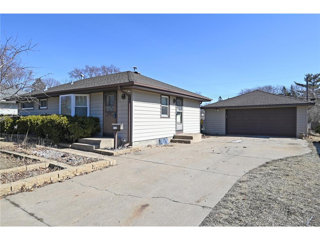 6224 Regent Avenue N Brooklyn Center MN 55429 6684322 image1