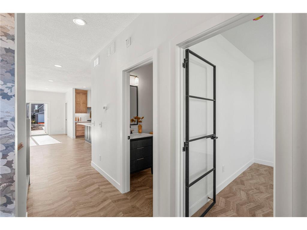 6225 W 37th Street Saint Louis Park MN 55416 6808941 image4