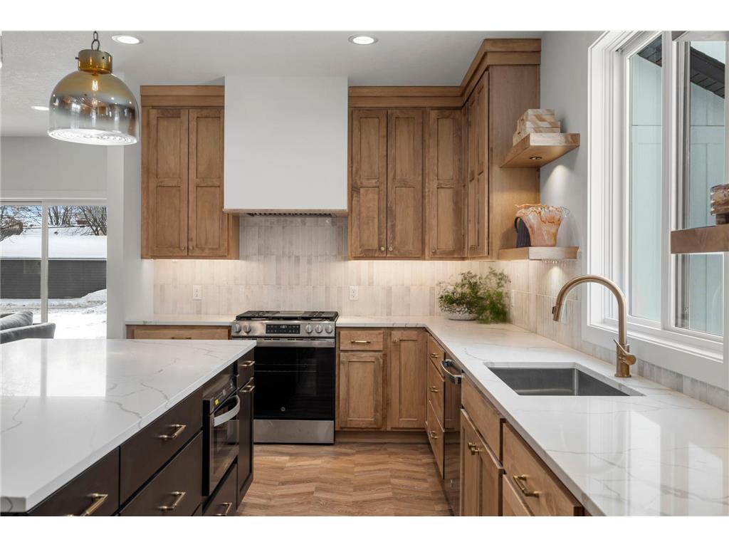 6225 W 37th Street Saint Louis Park MN 55416 7025992 image18