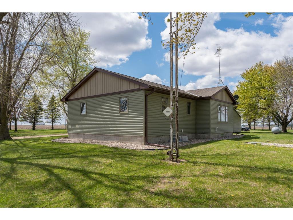 62277 142nd Street Pemberton MN 56065 7066943 image40