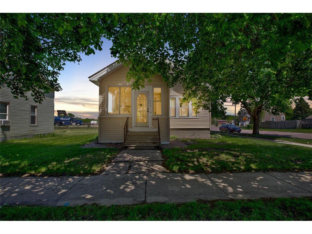 623 3rd Street SW, Waseca, MN 56093 MLS 6201544 Edina Realty