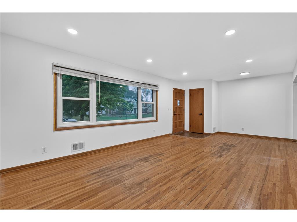 6231 France Avenue N Brooklyn Center MN 55429 7060640 image13