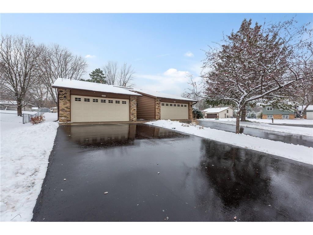 6231 Kirkwood Lane N, Maple Grove, MN 55369 MLS 6309612 Edina Realty