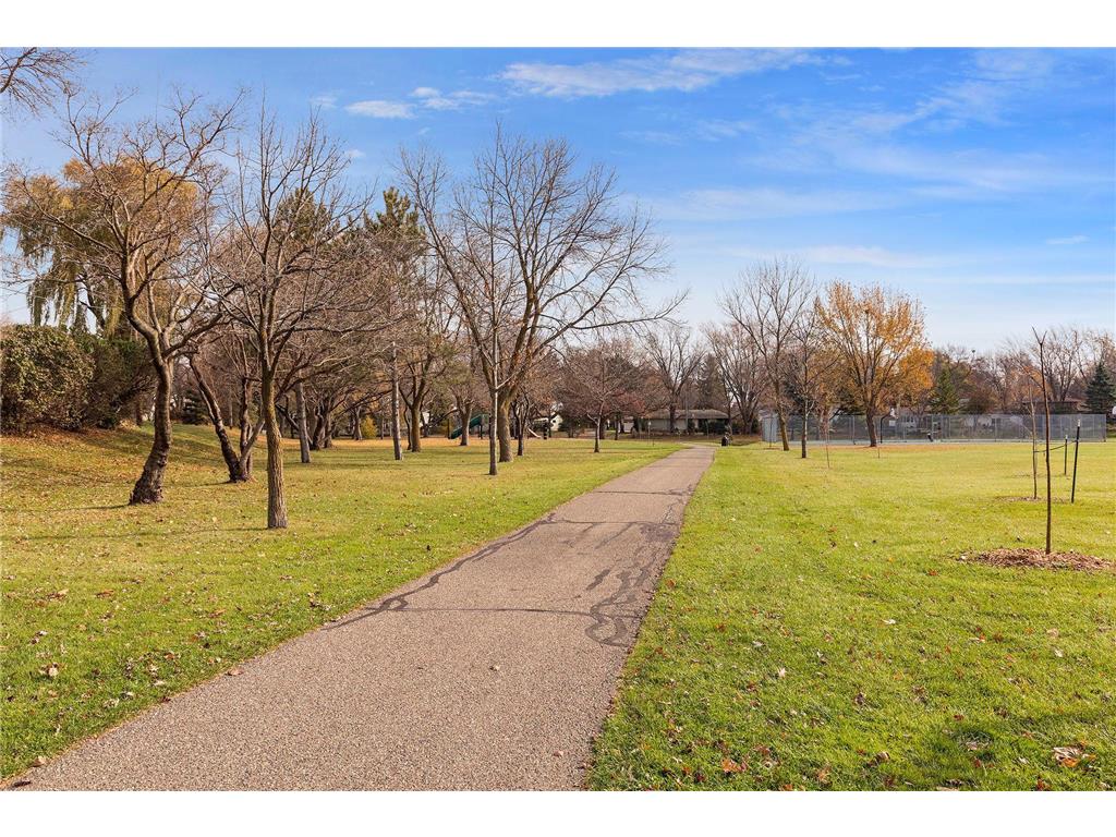 6232 Birchwood Road Woodbury MN 55125 7070926 image27