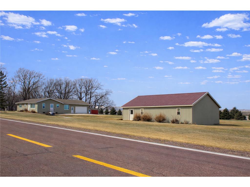 62328 340th Street Butterfield Twp MN 56120 7002632 image1