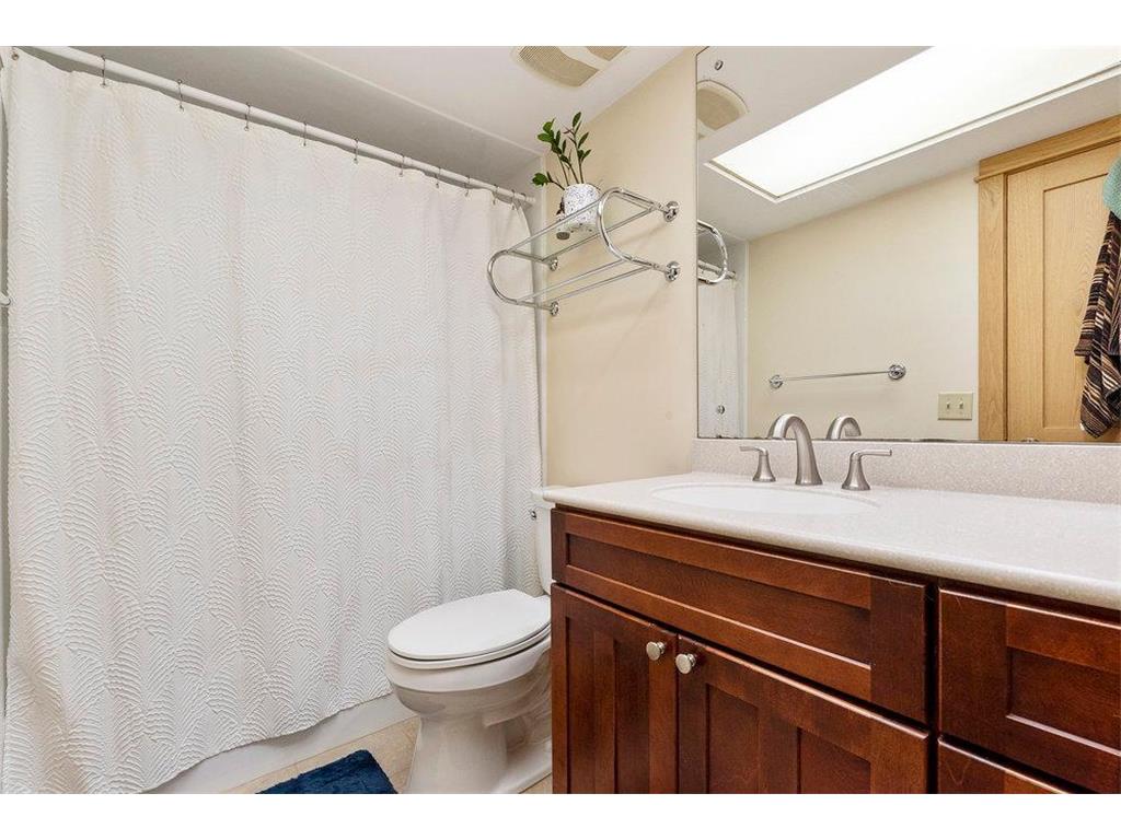 6233 Birchwood Road Woodbury MN 55125 6808887 image23