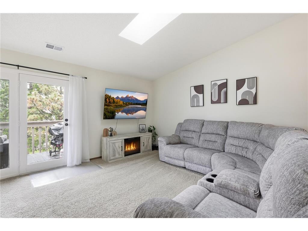 6233 Magda Drive #C Maple Grove MN 55369 7058804 image2