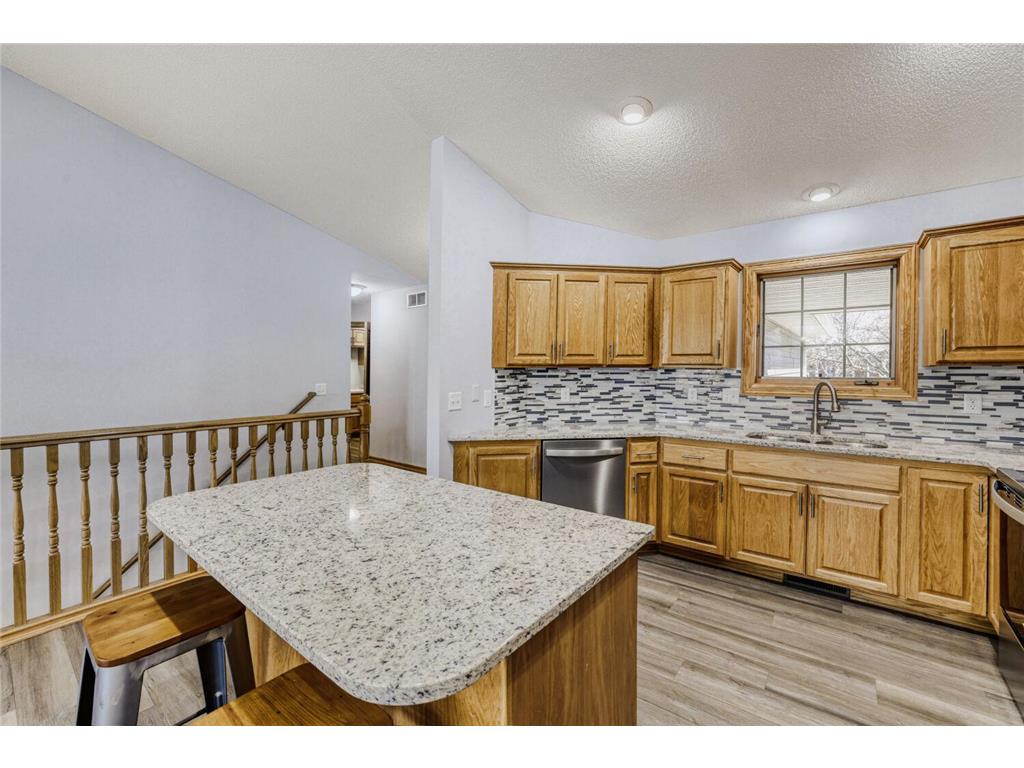6236 Creekview Lane N Brooklyn Park MN 55443 7046490 image10